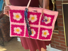 Load image into Gallery viewer, Flower Power Crochet Bag