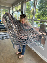 Load image into Gallery viewer, Shawl / Scarf