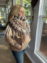 Load image into Gallery viewer, Shawl / Scarf