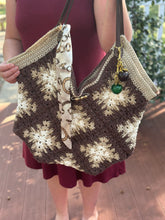 Load image into Gallery viewer, Flower Power Crochet Bag
