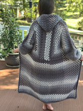 Load image into Gallery viewer, Hexagon Cardigan- Grey
