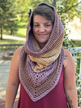 Load image into Gallery viewer, Hooded Cowl - Chocolate Toffee
